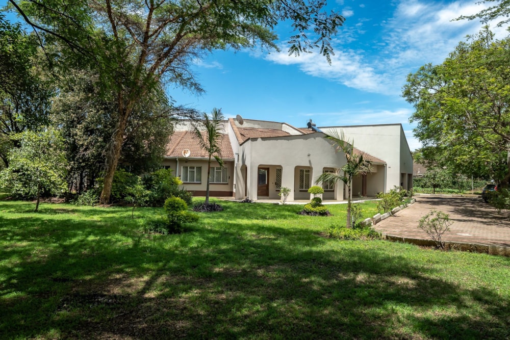 House for sale in Avonlea, Zimbabwe - 3ZB1717782 House for sale in Avonlea, Zimbabwe - 3ZB1717782