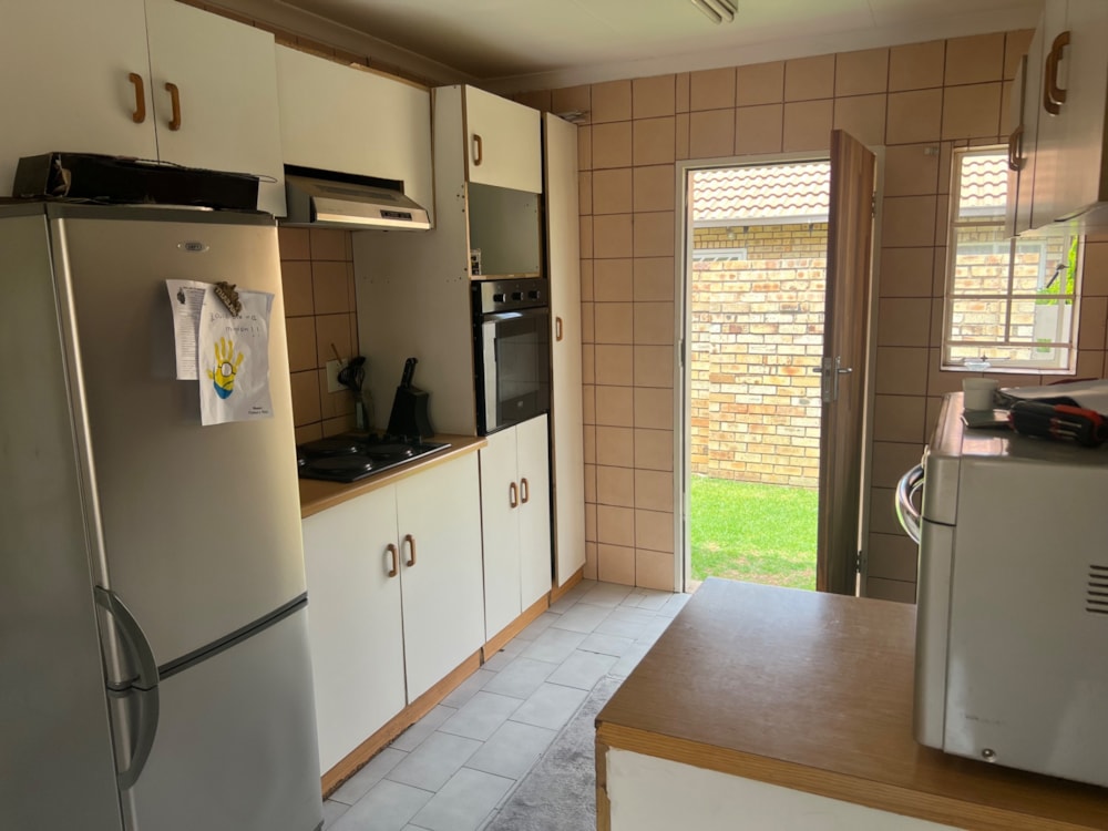 Townhouse for sale in Brentwood Park, Benoni - EN1720397