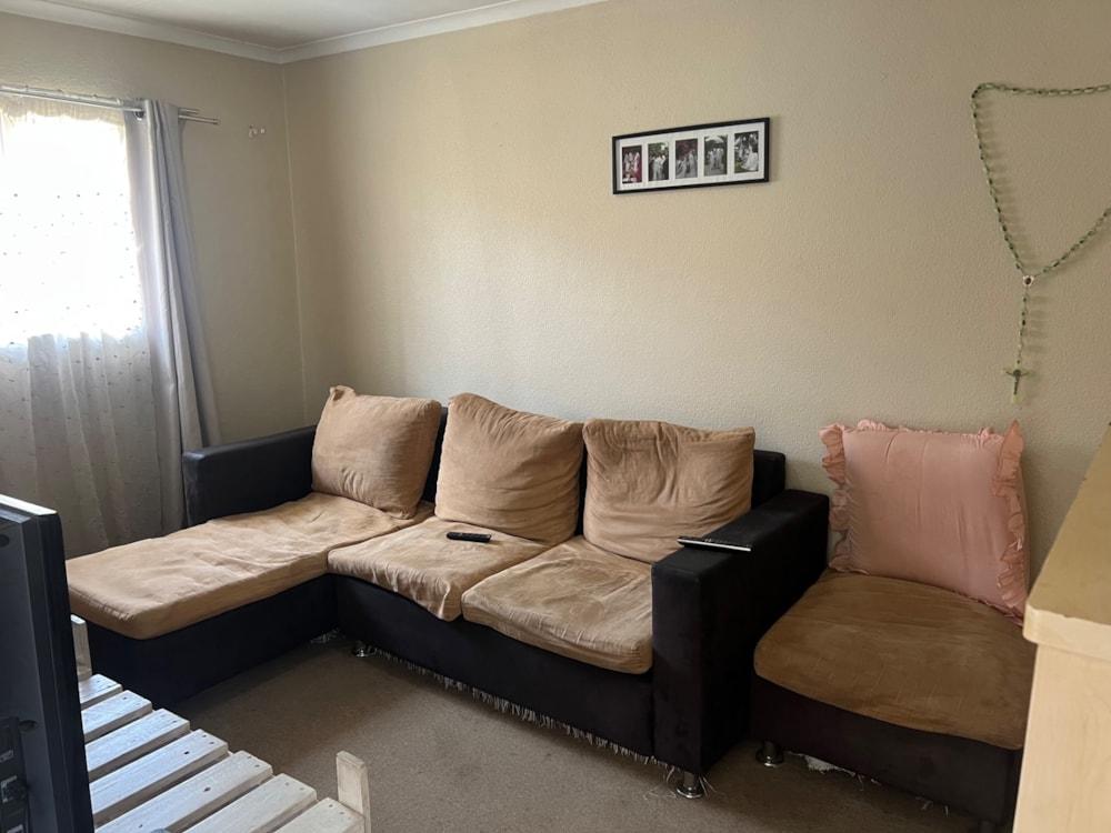 Townhouse for sale in Brentwood Park, Benoni - EN1720397