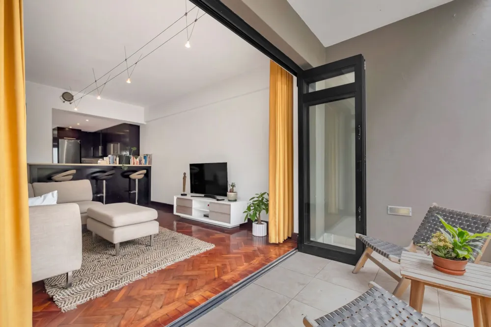 Apartment sold in Greenside, Johannesburg - GRE1720722 Apartment sold in Greenside, Johannesburg - GRE1720722