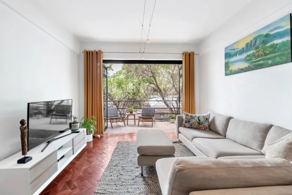Apartment sold in Greenside, Johannesburg - GRE1720722 Apartment sold in Greenside, Johannesburg - GRE1720722