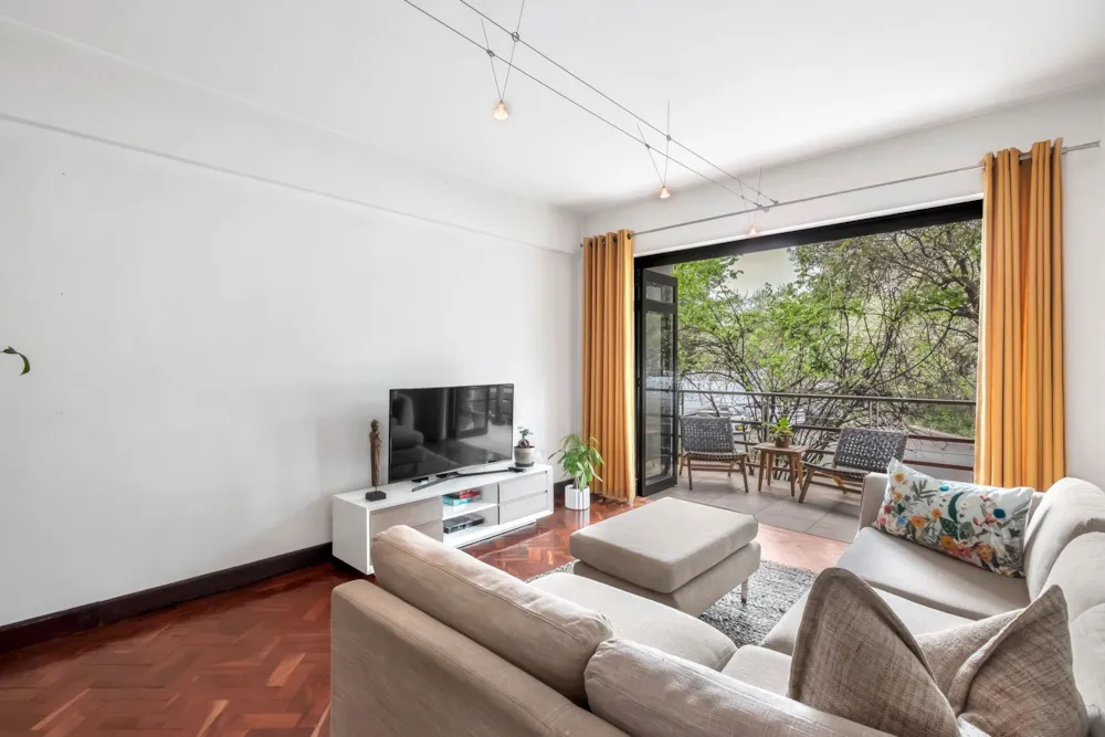 Apartment sold in Greenside, Johannesburg - GRE1720722 Apartment sold in Greenside, Johannesburg - GRE1720722