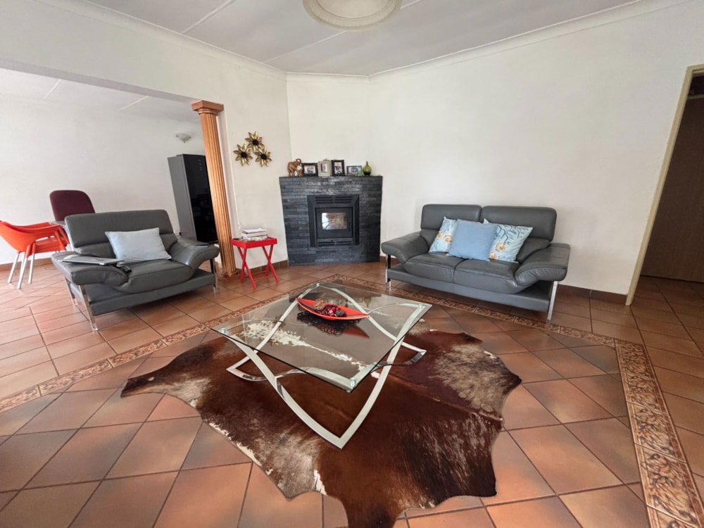 House for sale in Meyerton Central - 1VT1721735 House for sale in Meyerton Central - 1VT1721735