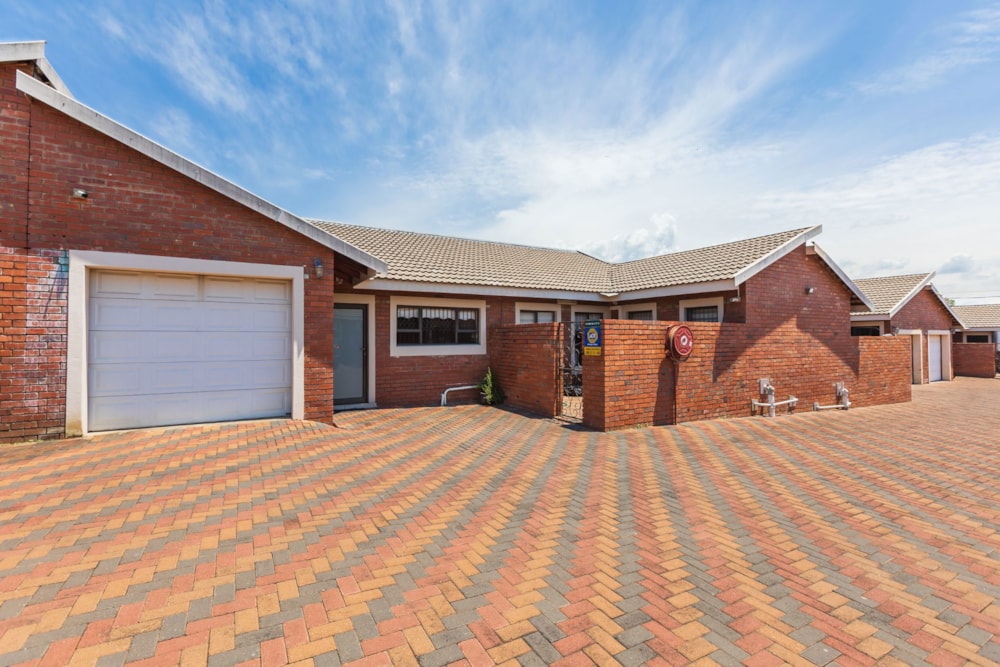 Townhouse for sale in Newcastle - 1NW1720381