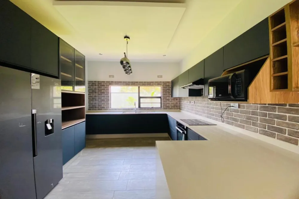 Double-storey house to rent in Roma, Zambia - 3ZA1719311 Double-storey house to rent in Roma, Zambia - 3ZA1719311