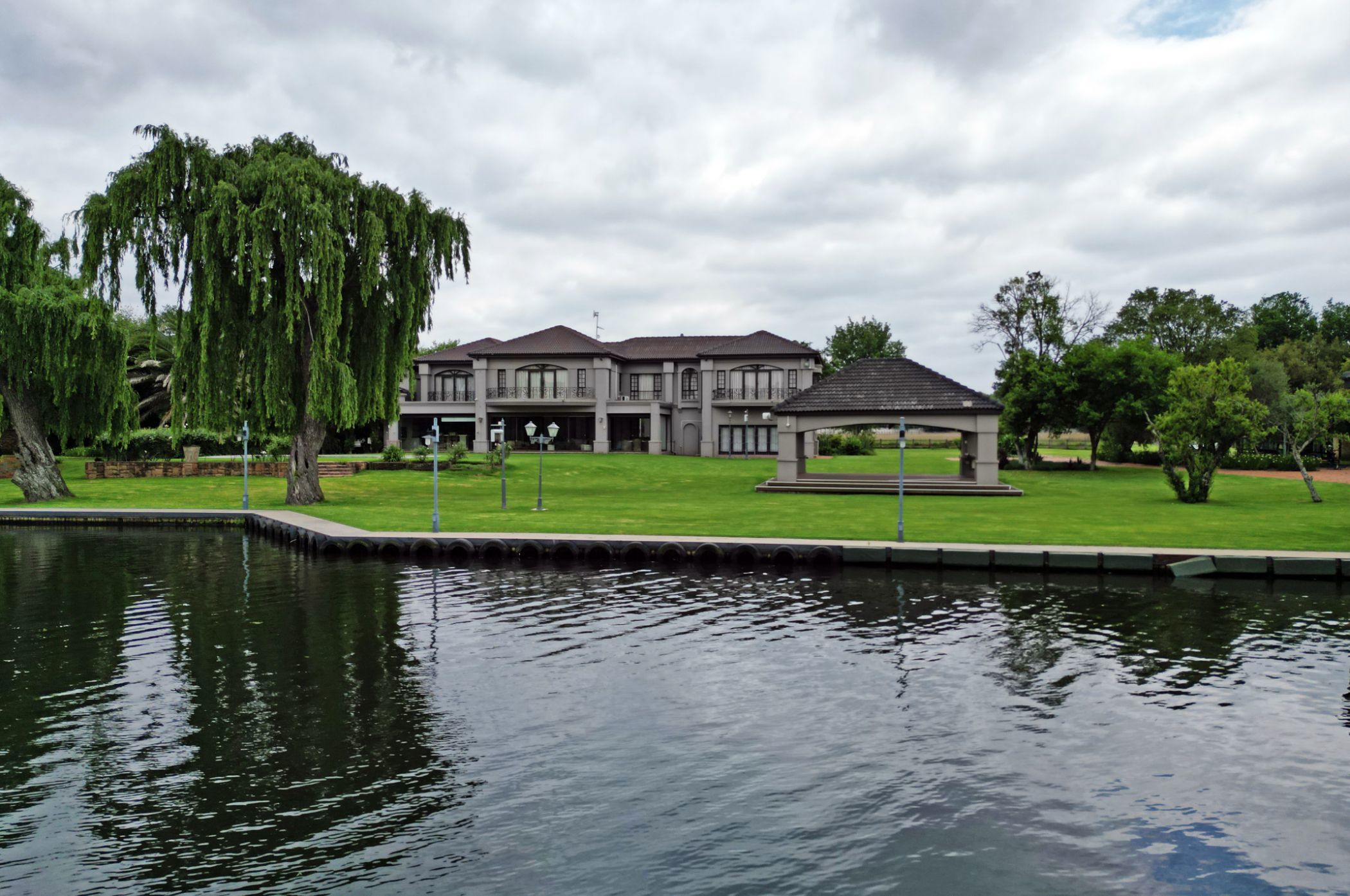 Double-storey house for sale in Marlbank - 1VT1720687