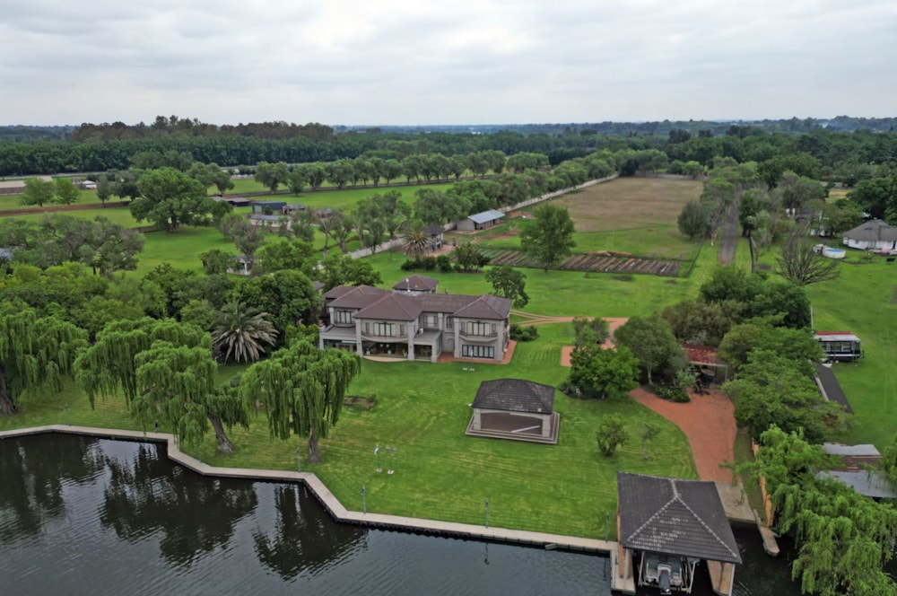 Double-storey house for sale in Marlbank - 1VT1720687 Double-storey house for sale in Marlbank - 1VT1720687