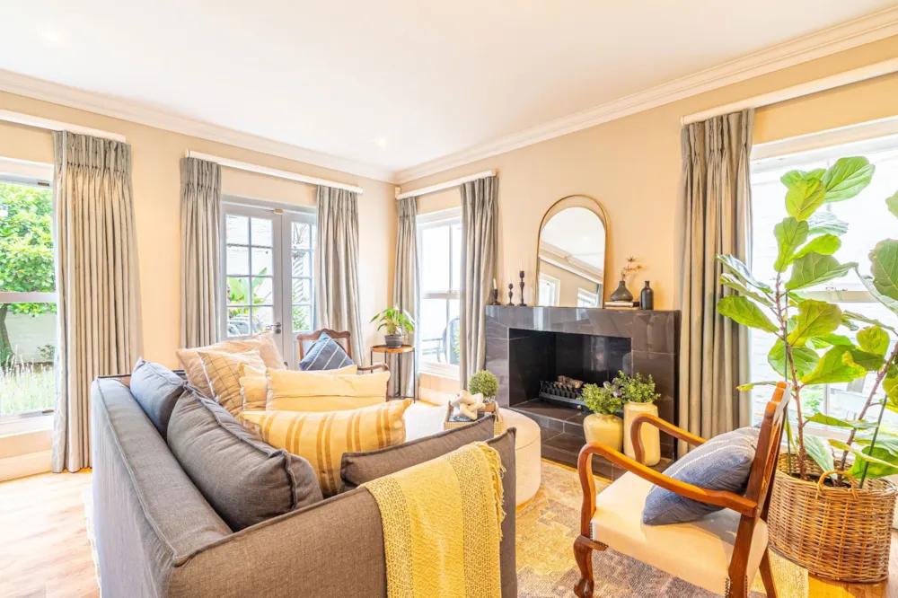 Townhouse let in Parktown North - JBL1720465 Townhouse let in Parktown North - JBL1720465