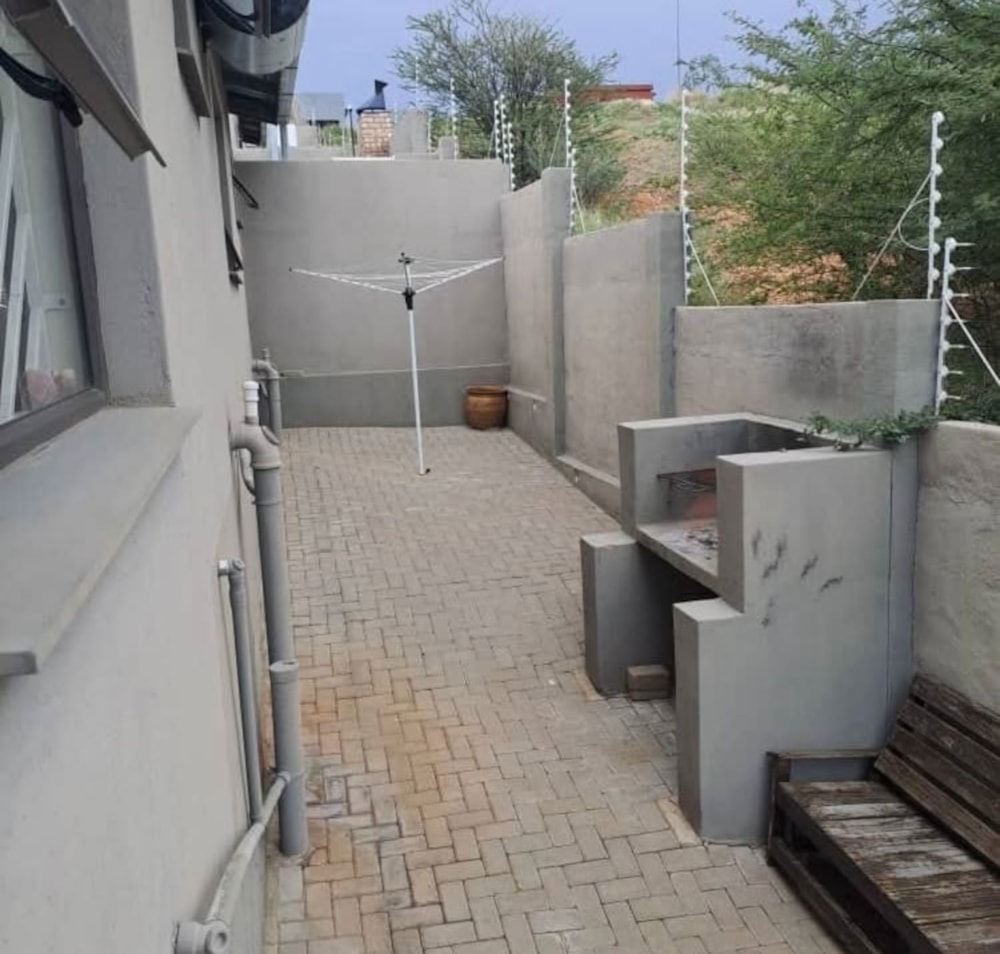 Townhouse for sale in Otjomuise, Namibia - 3NM1720825