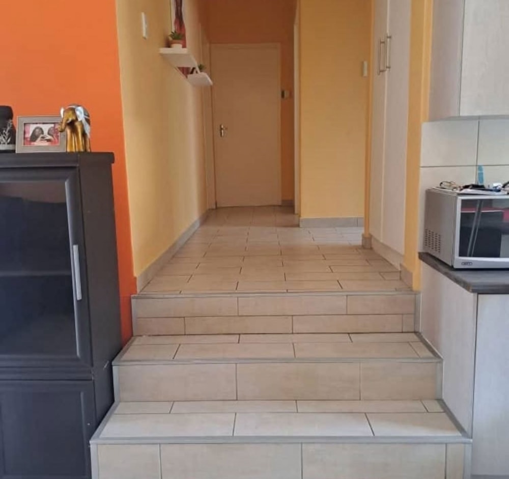 Townhouse for sale in Otjomuise, Namibia - 3NM1720825 Townhouse for sale in Otjomuise, Namibia - 3NM1720825