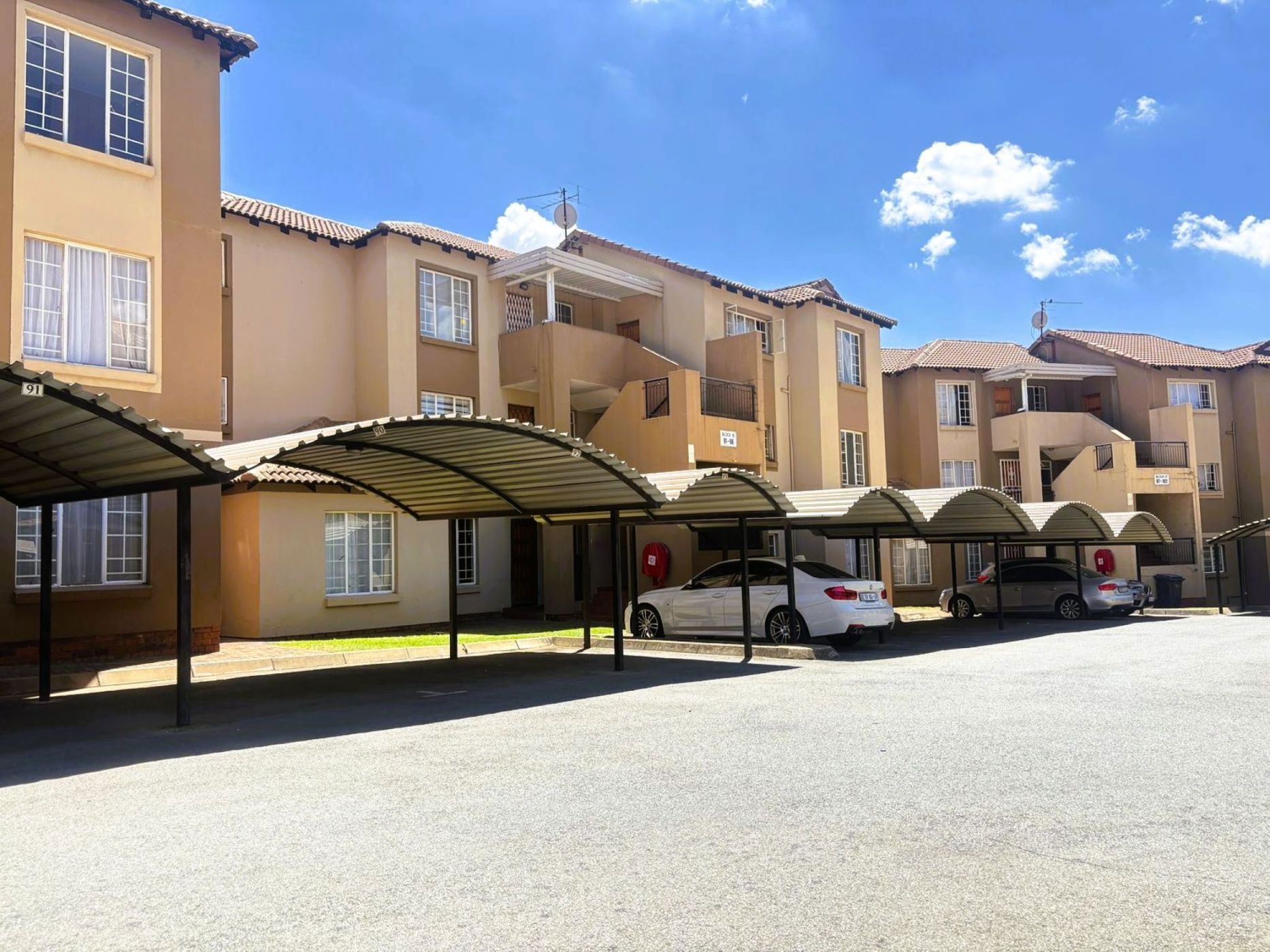 Townhouse for sale in Meredale - 1GV1721197