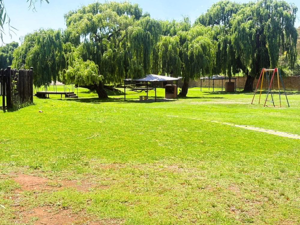 Townhouse for sale in Meredale - 1GV1721197