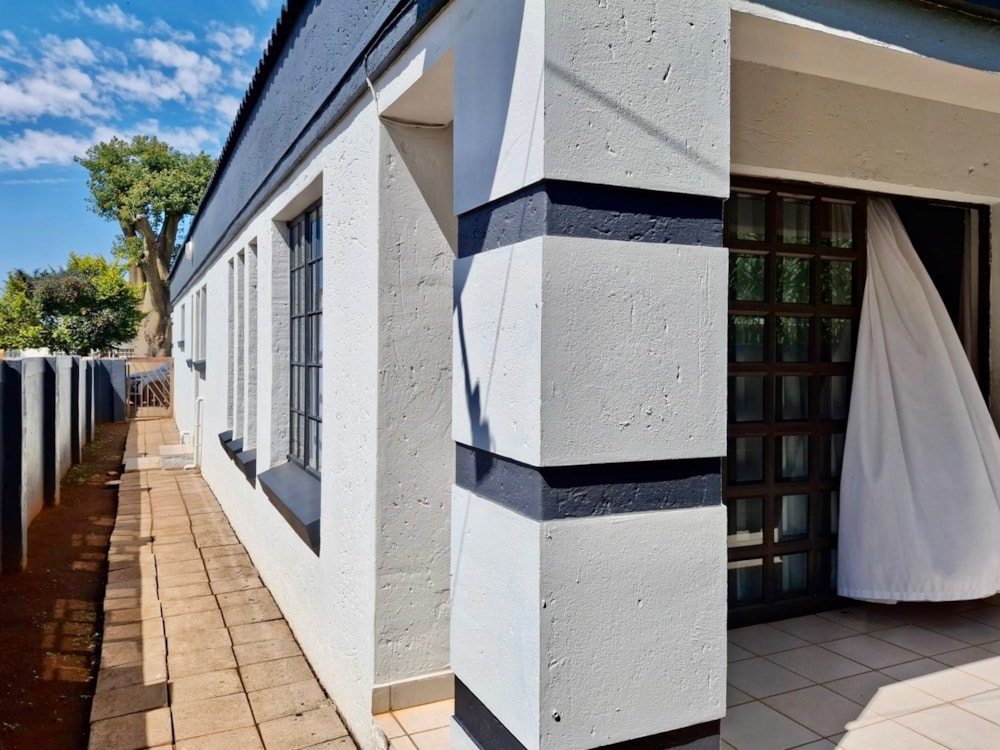 House for sale in Koster - 1RU1720321