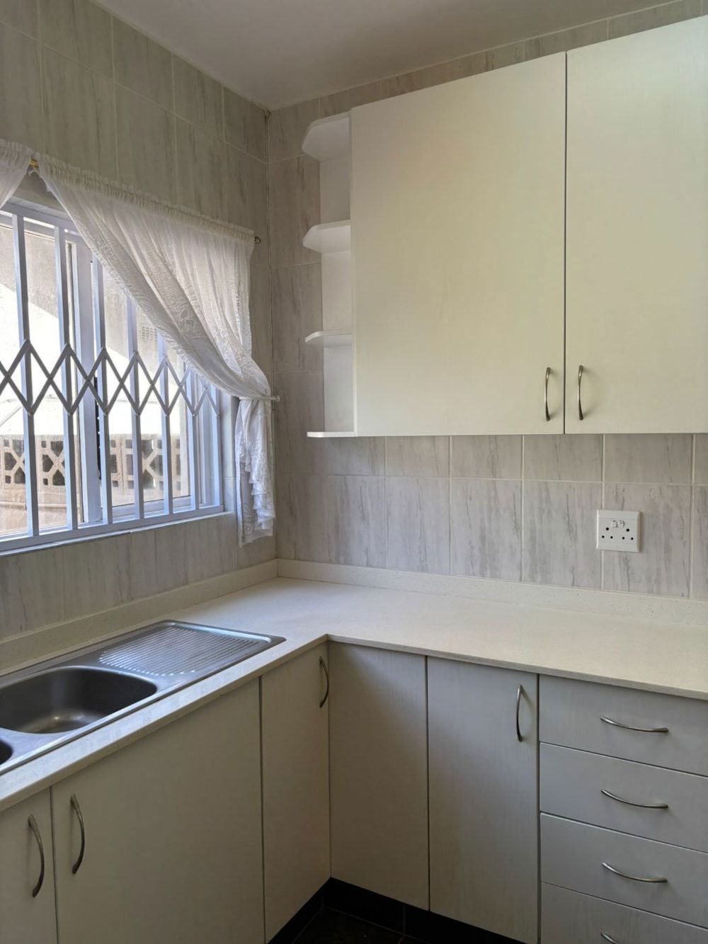 Townhouse for sale in Pennington - 1SI1720196