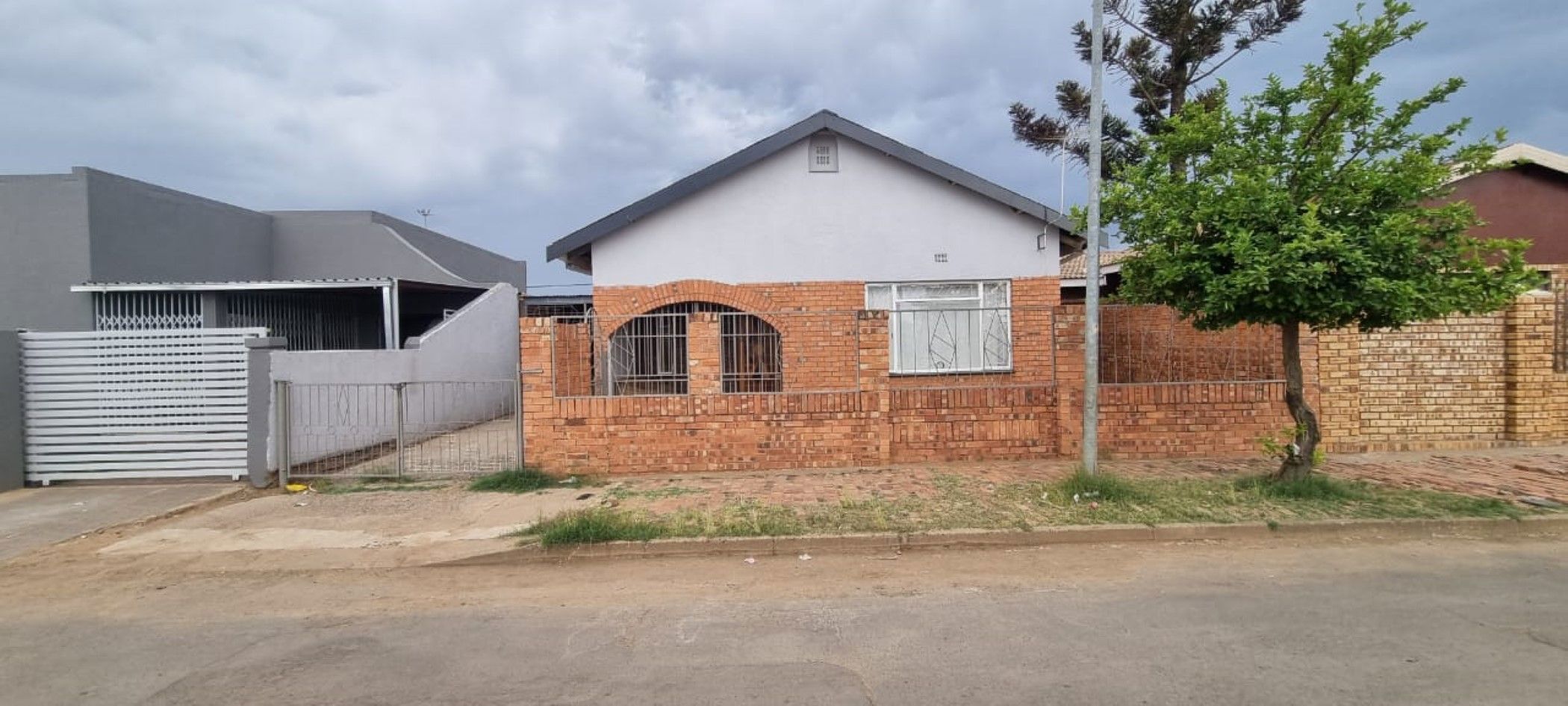 House for sale in Homevale - 1KJ1720486