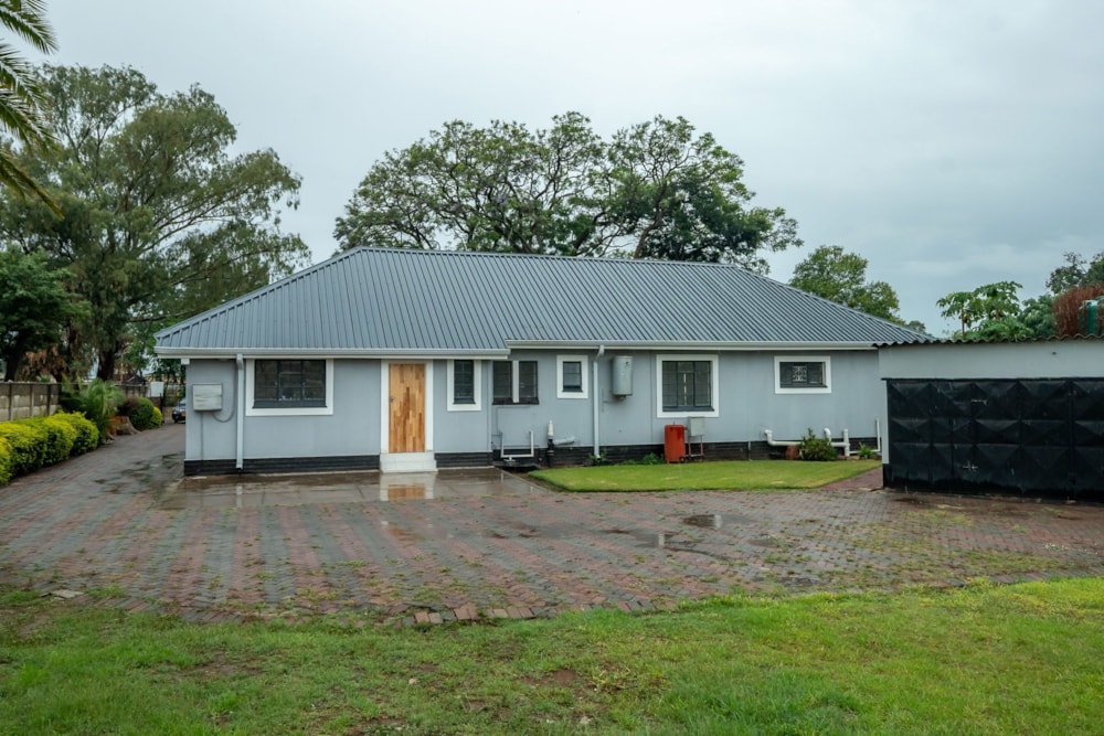 House for sale in Eastlea North, Zimbabwe - 3ZB1723674 House for sale in Eastlea North, Zimbabwe - 3ZB1723674