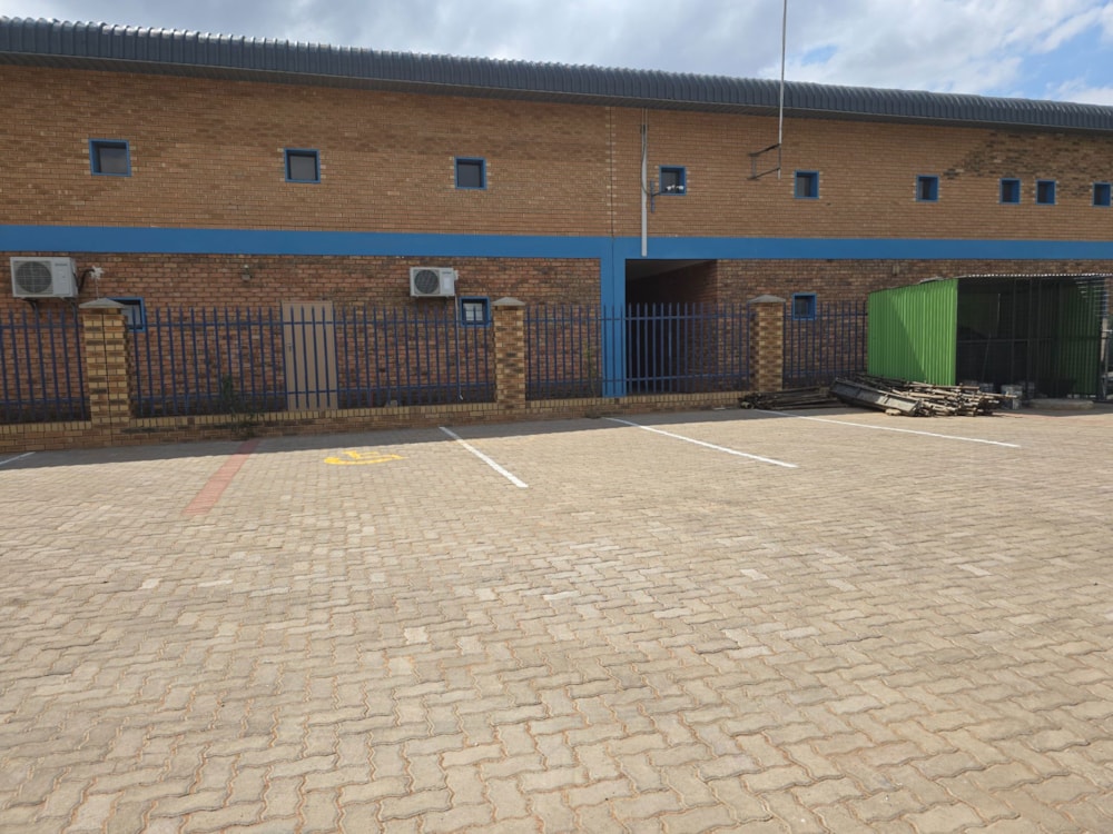 Commercial business to rent in Phakalane, Botswana - 3BO1720258 Commercial business to rent in Phakalane, Botswana - 3BO1720258
