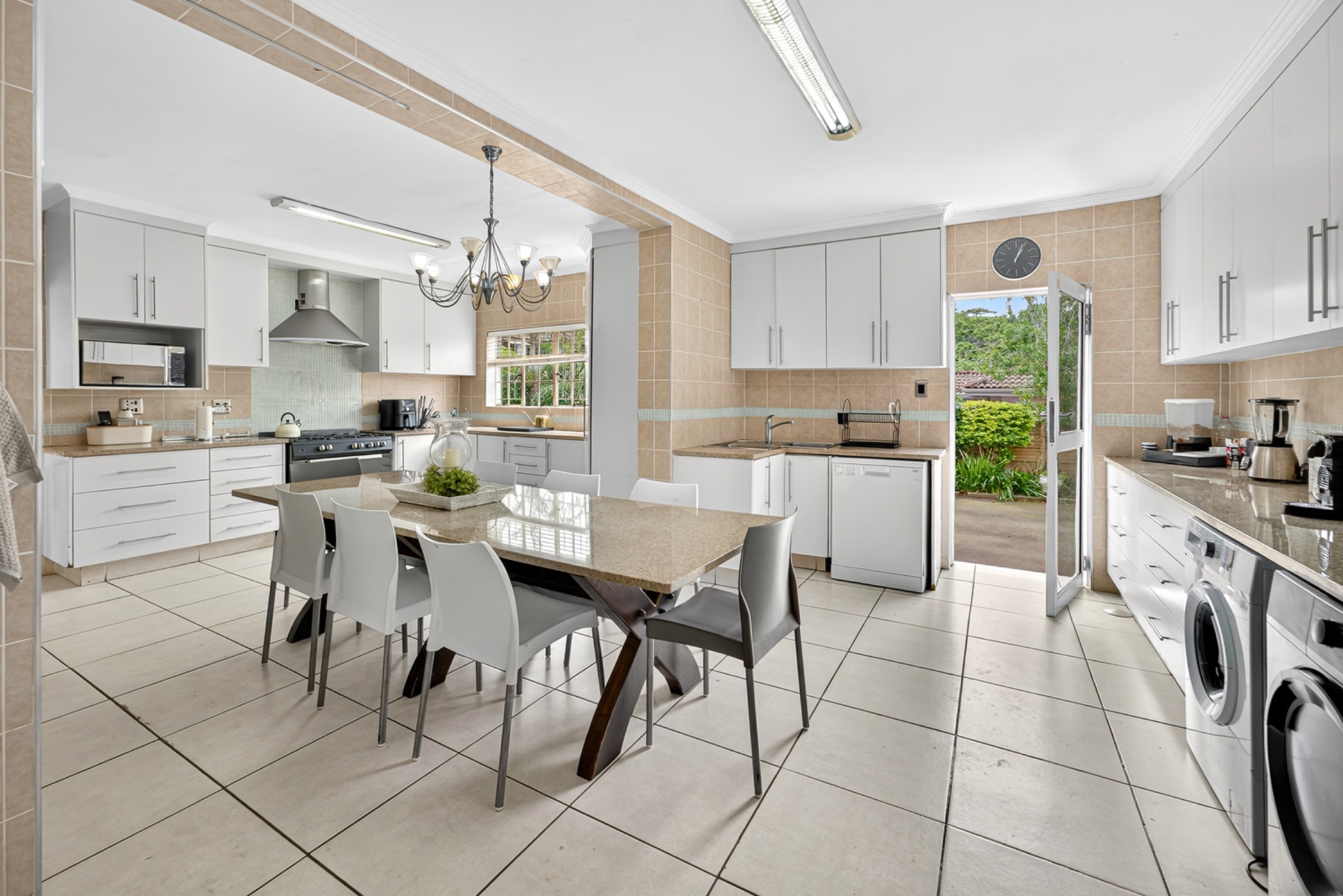 House for sale in Hillcrest Park - 1KF1720598