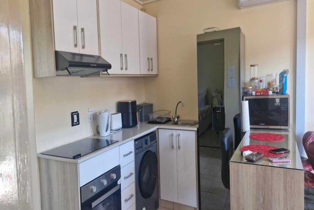 Apartment to rent in Grahamstown Central (Makhanda Central) - 1GC1721564 Apartment to rent in Grahamstown Central (Makhanda Central) - 1GC1721564