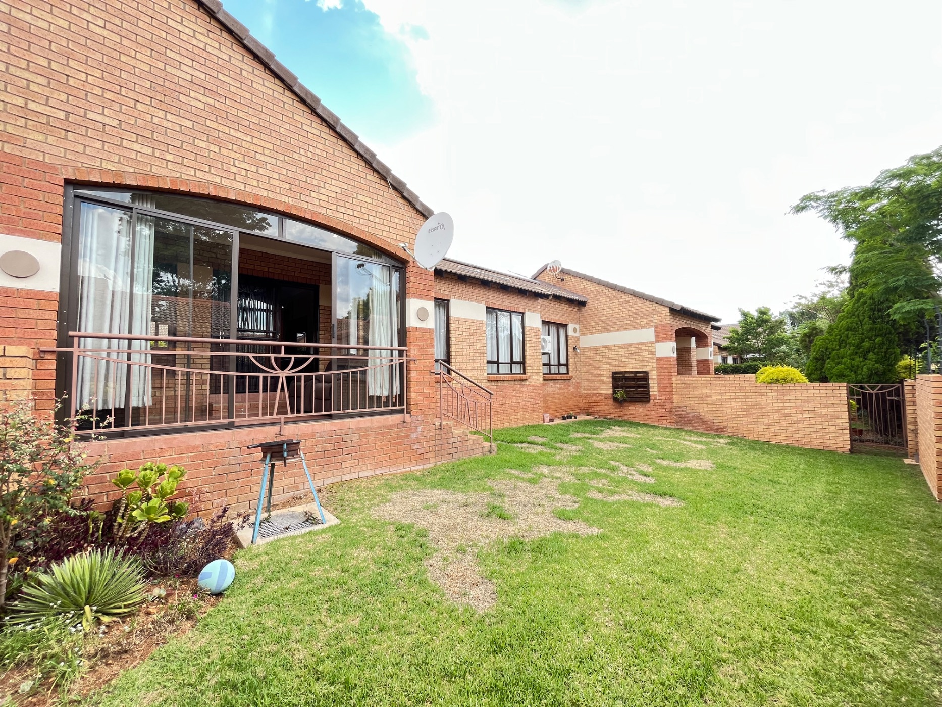 Townhouse for sale in Mooikloof Ridge - PT1720286