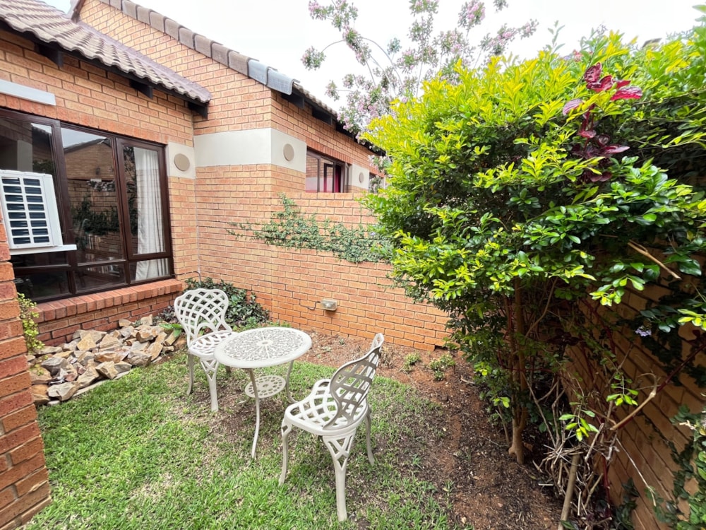 Townhouse for sale in Mooikloof Ridge - PT1720286 Townhouse for sale in Mooikloof Ridge - PT1720286