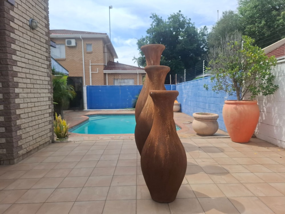 Double-storey house to rent in Phakalane, Botswana - 3BO1720542 Double-storey house to rent in Phakalane, Botswana - 3BO1720542