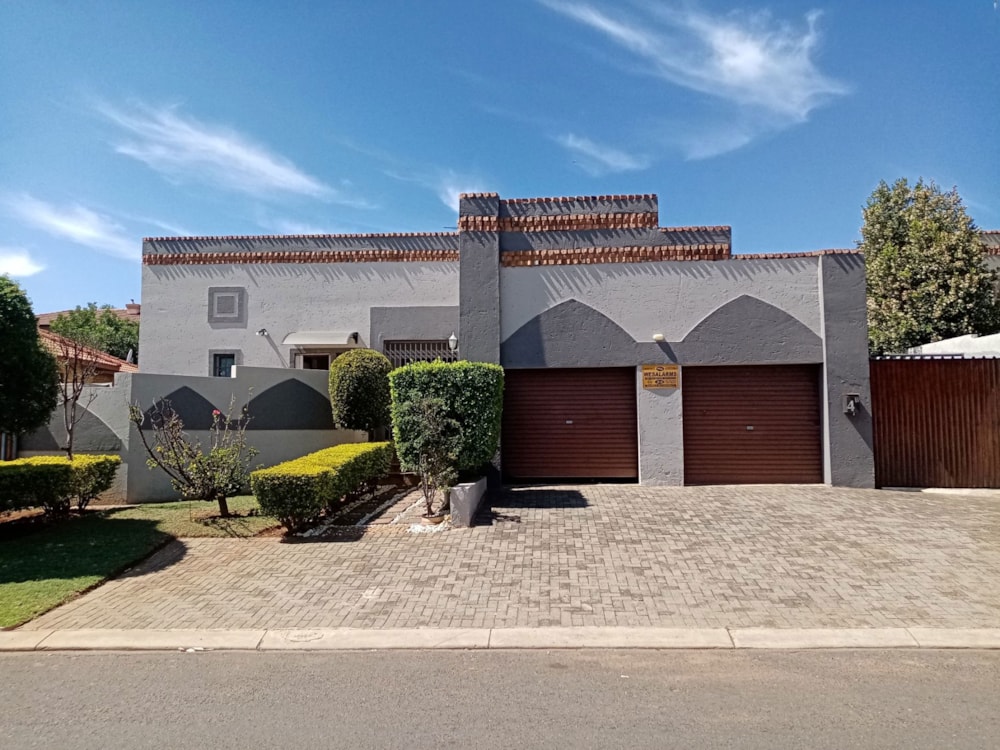 House for sale in Safari Gardens - 1RU1720331