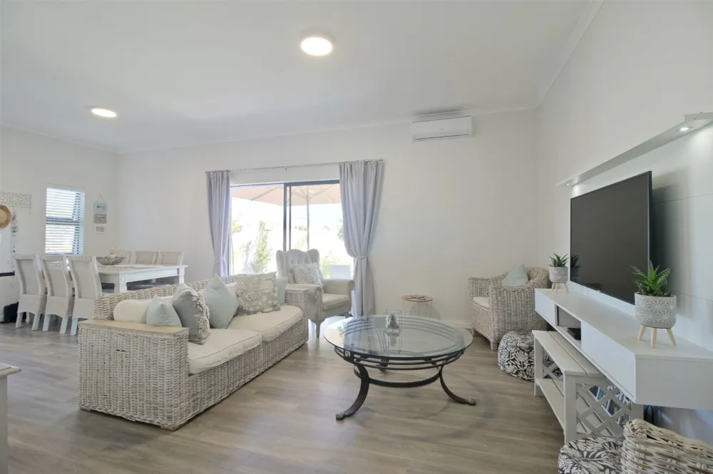 House let in Burgundy Estate - 1PLA1720333