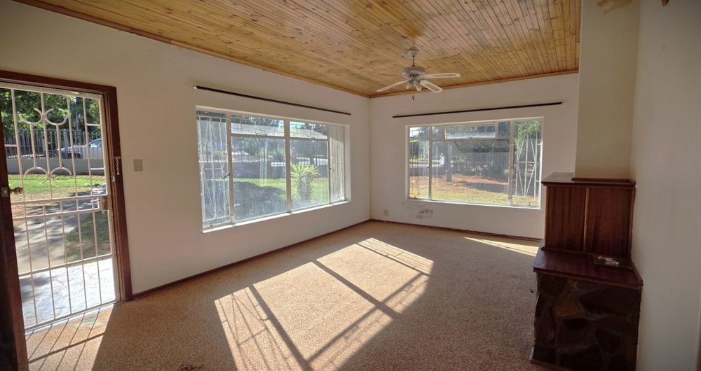 House for sale in Cradock - 1KK1720434 House for sale in Cradock - 1KK1720434