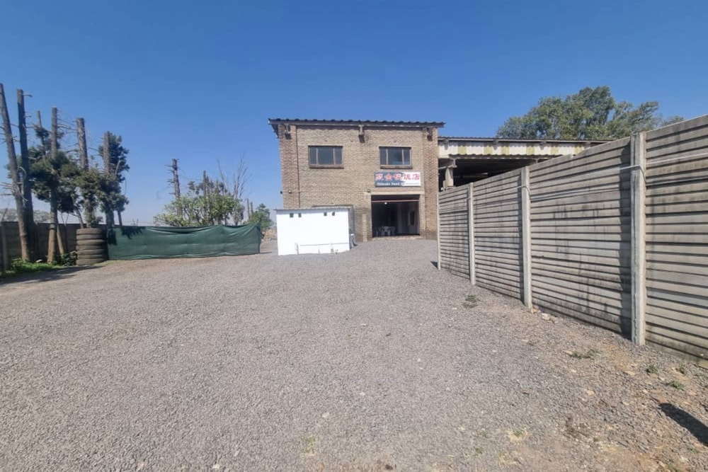 Commercial industrial property for sale in Midlands, Zimbabwe - 3ZB1720424 Commercial industrial property for sale in Midlands, Zimbabwe - 3ZB1720424