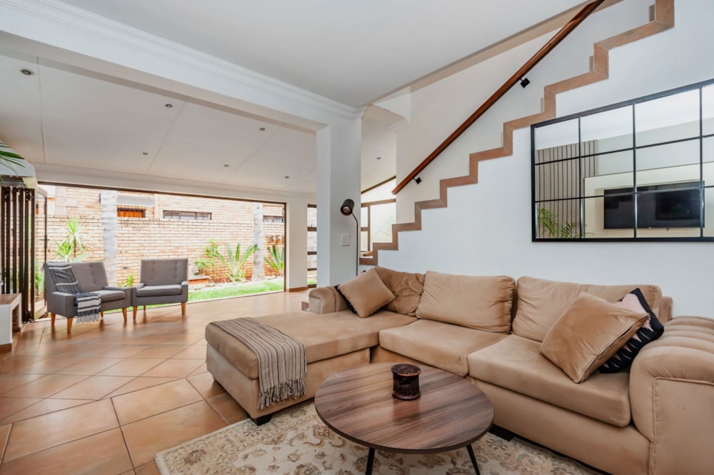 Security estate home for sale in Willowbrook - RAN1720532