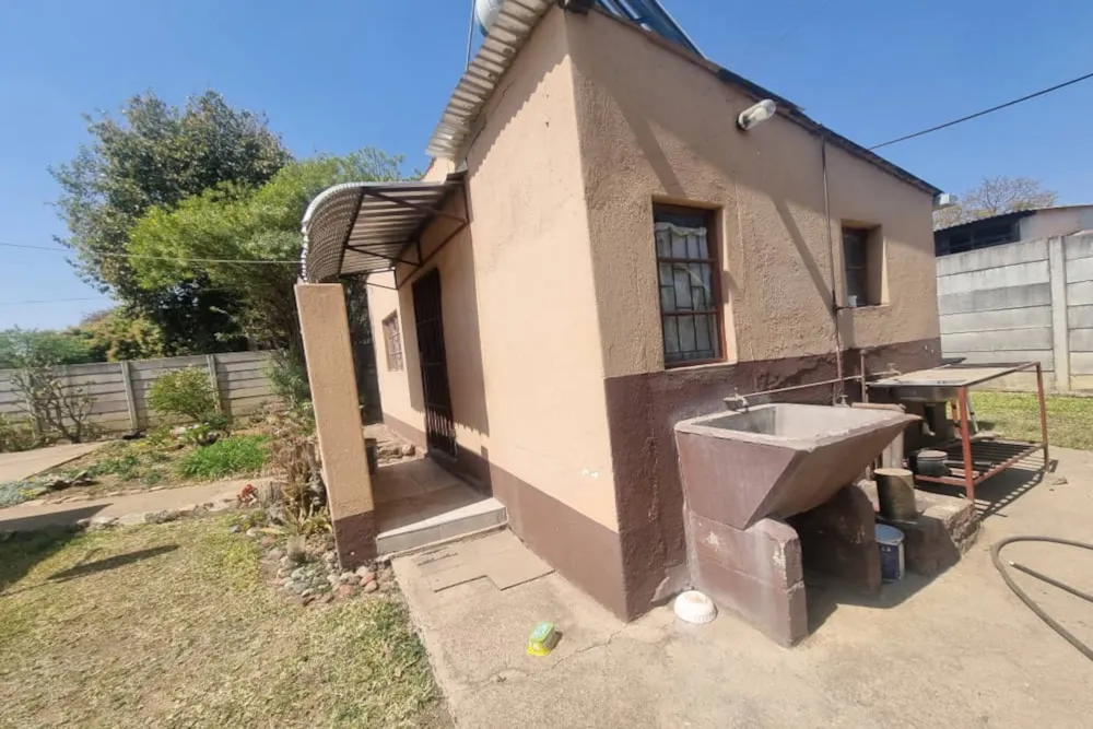 House for sale in Kwekwe, Zimbabwe - 3ZB1720540 House for sale in Kwekwe, Zimbabwe - 3ZB1720540