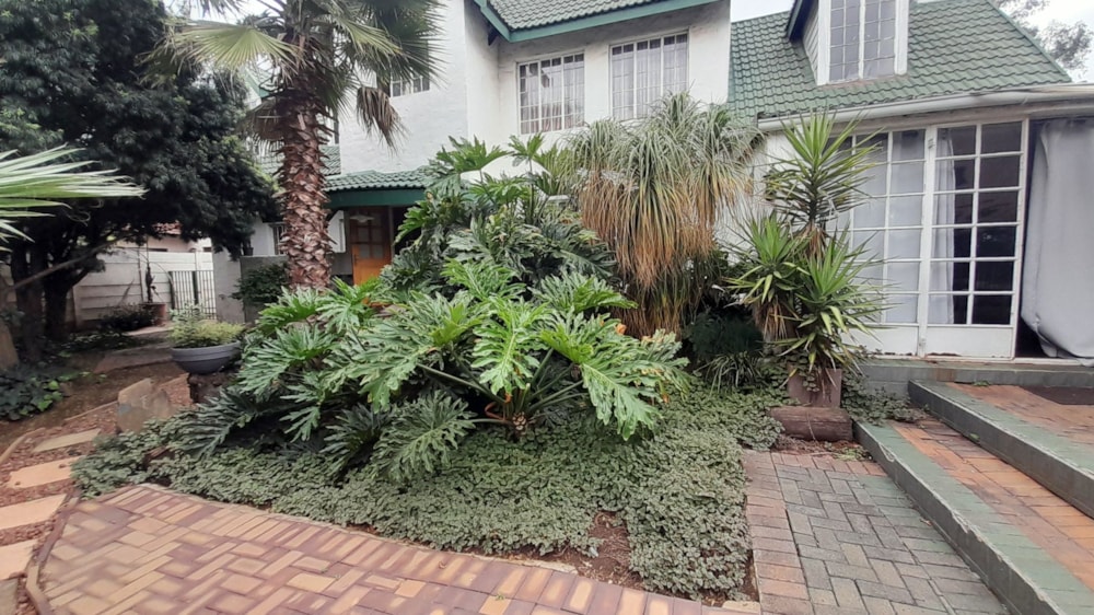 Double-storey house for sale in Vanderbijlpark SE 3 - 1VT1720695 Double-storey house for sale in Vanderbijlpark SE 3 - 1VT1720695