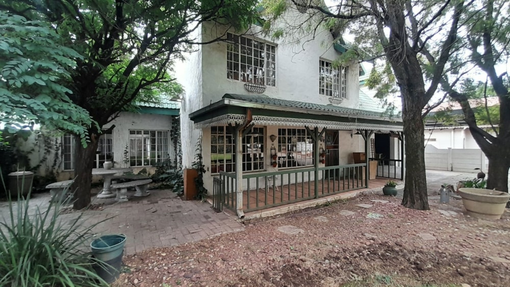 Double-storey house for sale in Vanderbijlpark SE 3 - 1VT1720695 Double-storey house for sale in Vanderbijlpark SE 3 - 1VT1720695