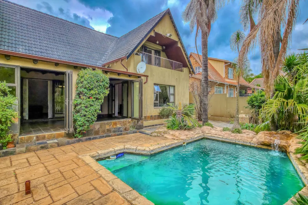 House sold in Weltevredenpark - RAN1720899