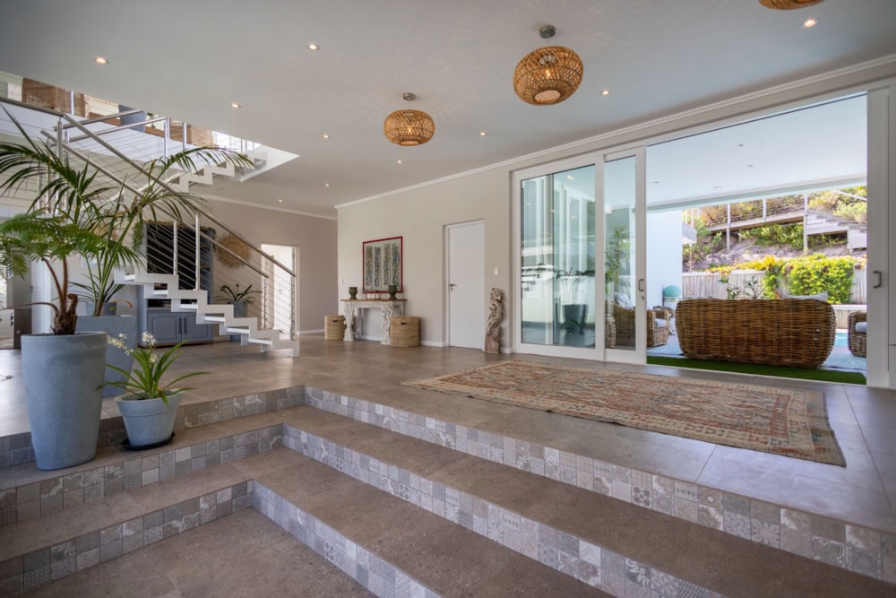 Beachfront villa to rent in Plettenberg Bay - 1KG1720613 Beachfront villa to rent in Plettenberg Bay - 1KG1720613