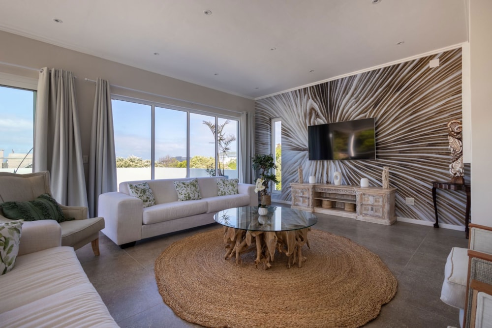 Beachfront villa to rent in Plettenberg Bay - 1KG1720613 Beachfront villa to rent in Plettenberg Bay - 1KG1720613