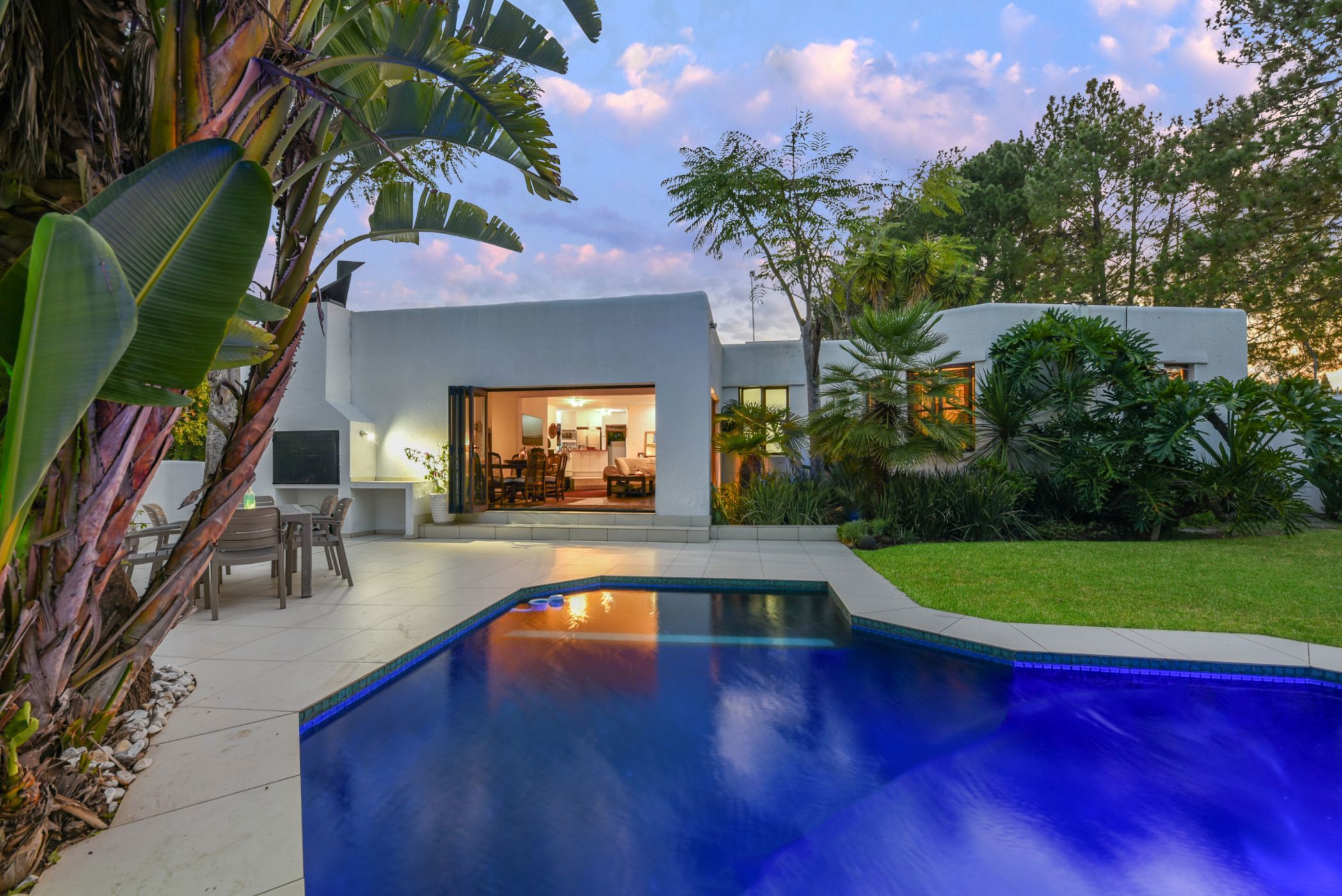 Cluster to rent in Lonehill - FYL1720990