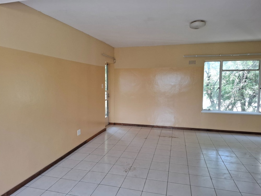 Security complex home to rent in Extension 12, Botswana - 3BO1720836 Security complex home to rent in Extension 12, Botswana - 3BO1720836