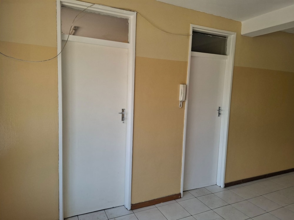 Security complex home to rent in Extension 12, Botswana - 3BO1720836 Security complex home to rent in Extension 12, Botswana - 3BO1720836