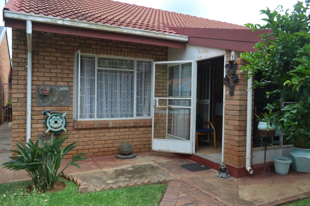 House for sale in Mookgopong (Naboomspruit) - 1MDM1720729