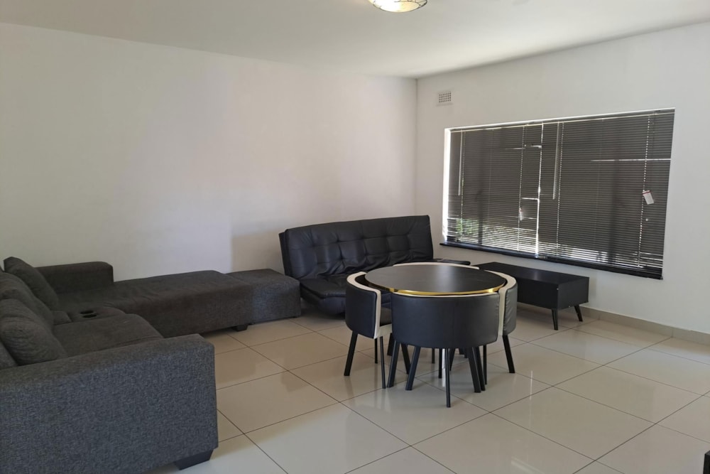 Apartment for sale in Pinetown - 1WP1720751 Apartment for sale in Pinetown - 1WP1720751
