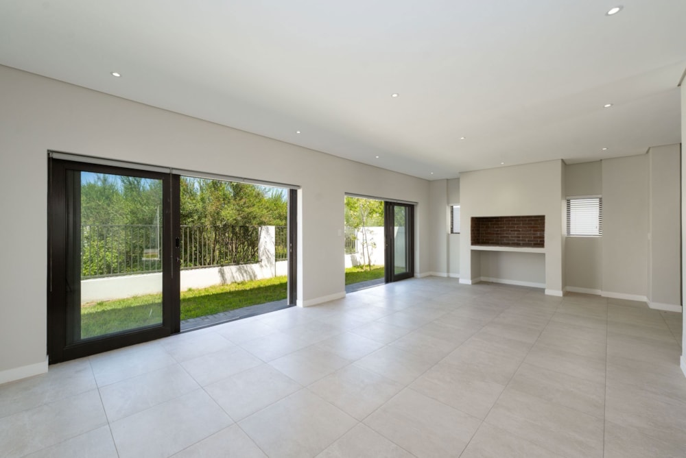 House for sale in Croydon Gardens Estate - SW1720946 House for sale in Croydon Gardens Estate - SW1720946