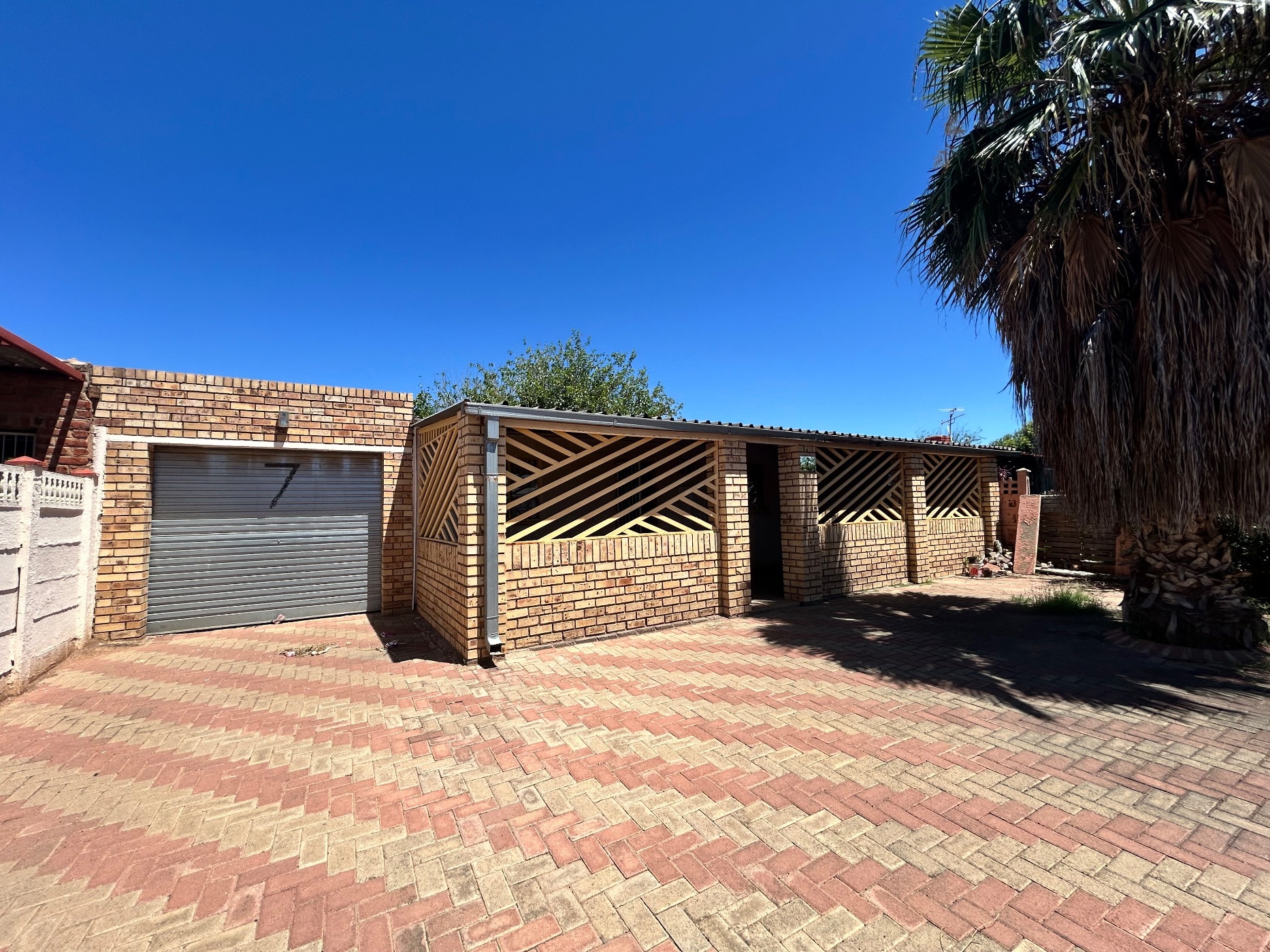 House for sale in Homevale - 1KJ1722376