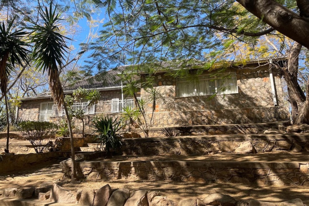 House for sale in Hillside, Bulawayo, Zimbabwe - 3ZB1720803 House for sale in Hillside, Bulawayo, Zimbabwe - 3ZB1720803