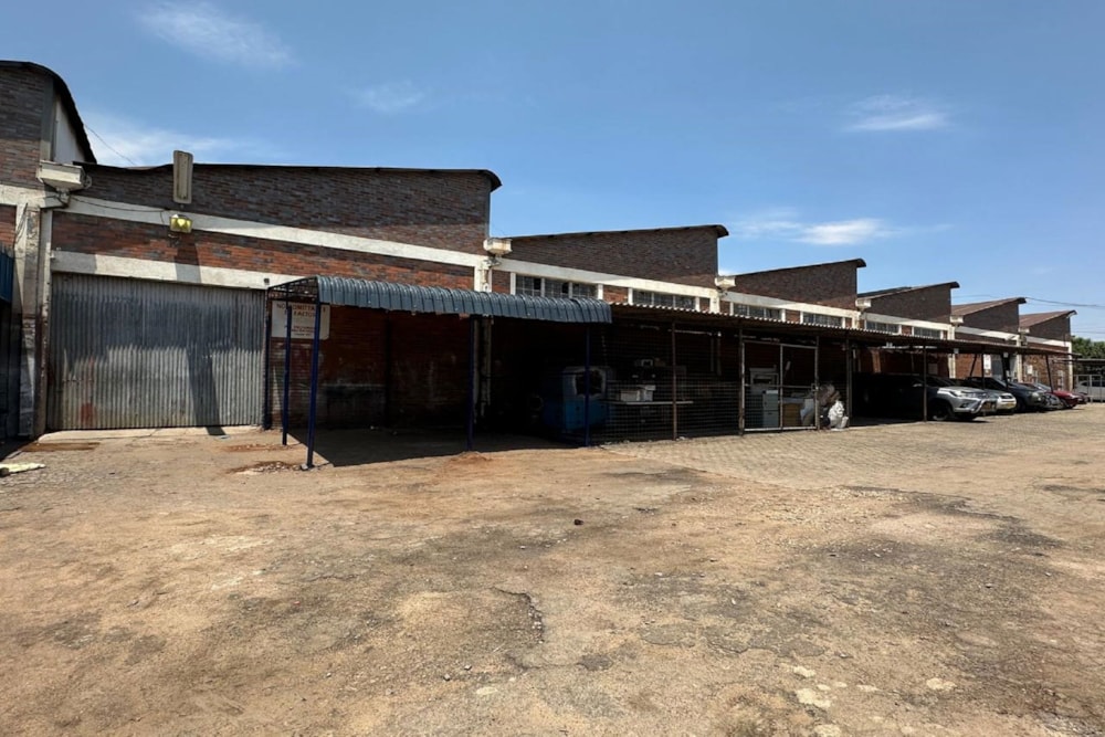 Commercial Building for sale in Bulawayo, Zimbabwe - 3ZB1720903 Commercial Building for sale in Bulawayo, Zimbabwe - 3ZB1720903