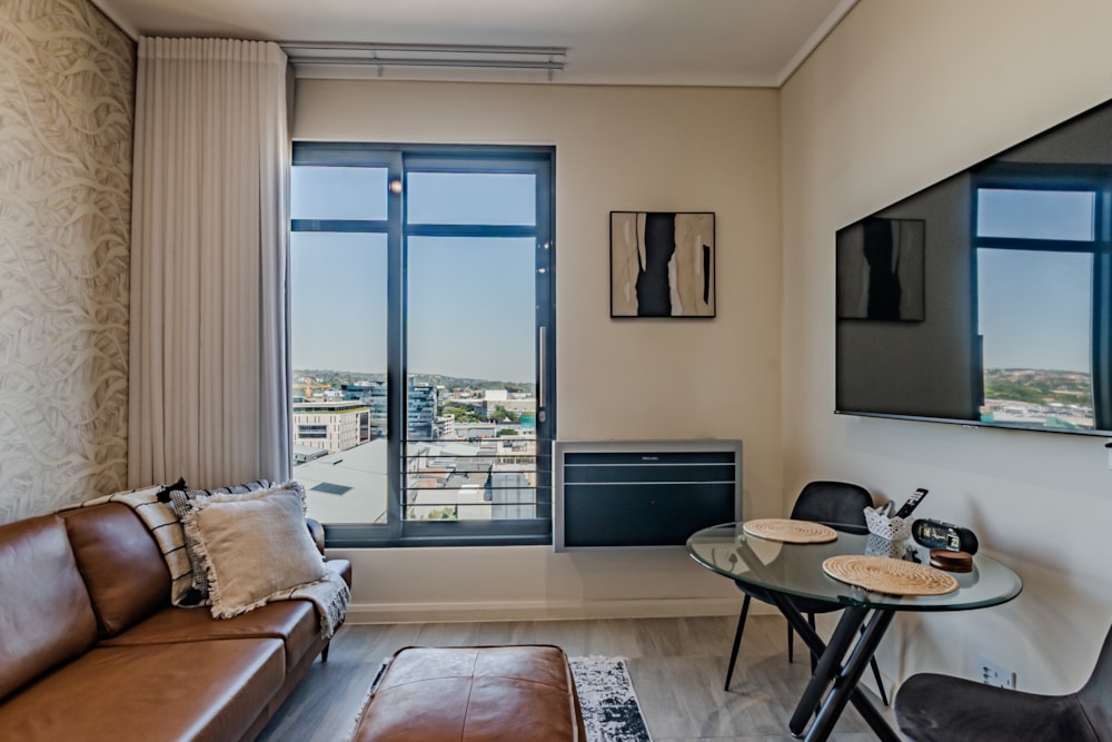 Bachelor apartment to rent in Menlyn - PTL1720923 Bachelor apartment to rent in Menlyn - PTL1720923