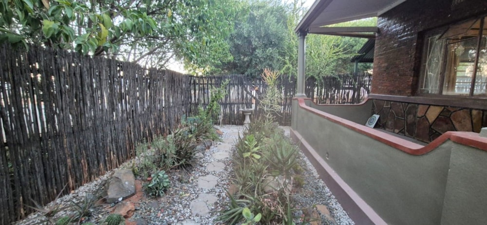 House for sale in Beaconsfield - 1KJ1720931 House for sale in Beaconsfield - 1KJ1720931