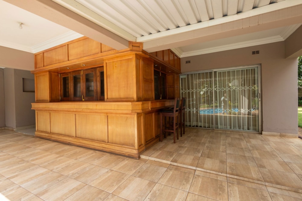 Double-storey house for sale in Borrowdale, Zimbabwe - 3ZB1721027 Double-storey house for sale in Borrowdale, Zimbabwe - 3ZB1721027