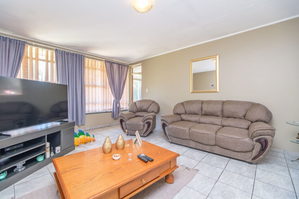 Apartment for sale in Greenhills - 1KR1721147 Apartment for sale in Greenhills - 1KR1721147